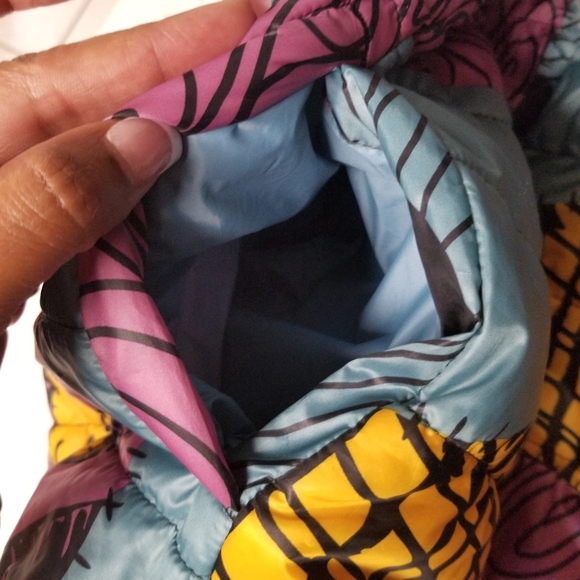 Disney Sally Nightmare Before Chridtmas Puffer Jacket XL Adult - Picture 12 of 14